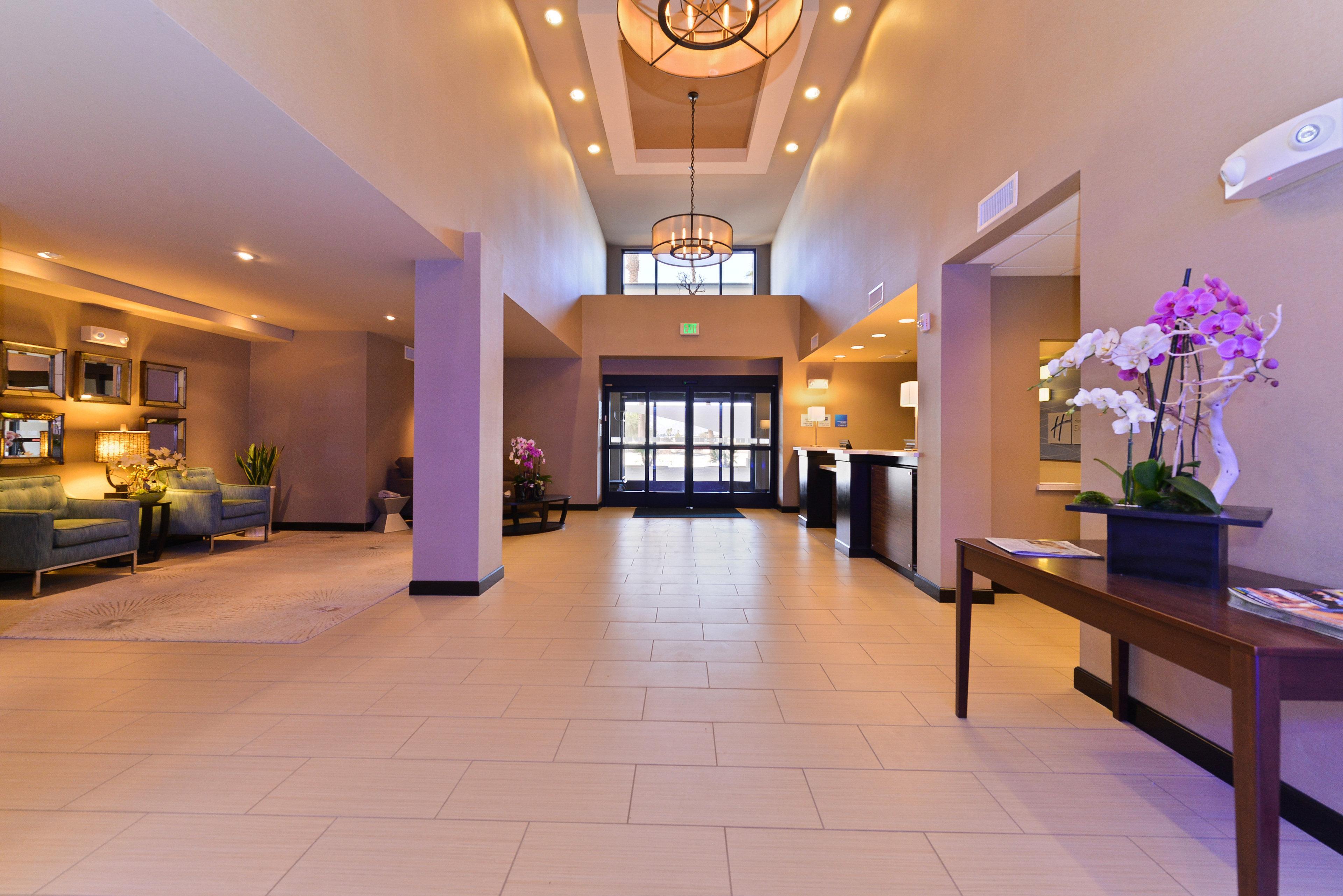 Holiday Inn Express & Suites Indio - Coachella Valley By Ihg Exterior foto