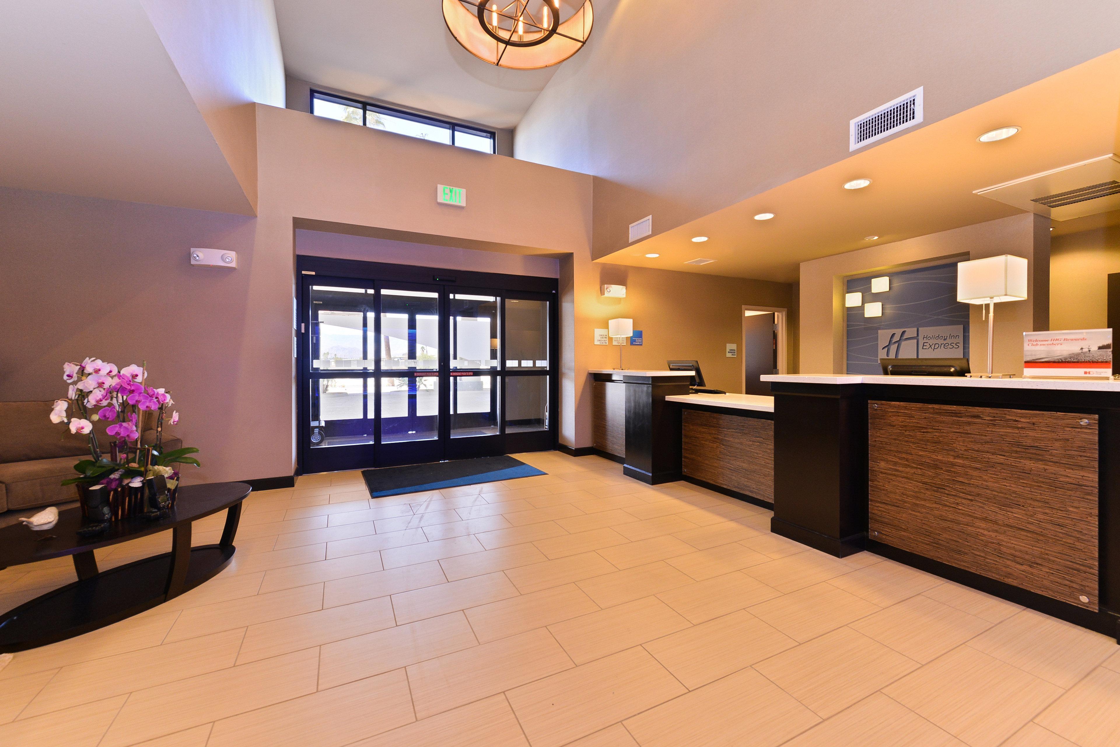 Holiday Inn Express & Suites Indio - Coachella Valley By Ihg Exterior foto